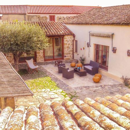 Il Borgo Dell'Arcangelo Tuili エクステリア 写真